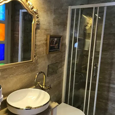 Отель Laledan 2*