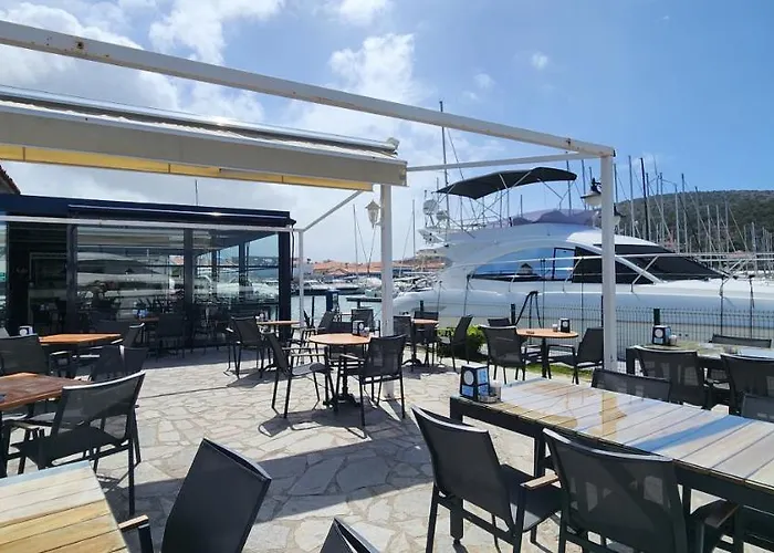 ラルダン ブティック 2*