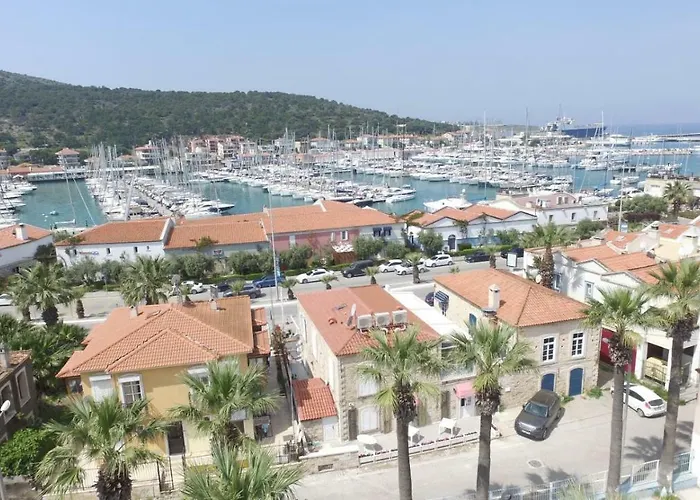 ラルダン ブティック ホテル Çeşme