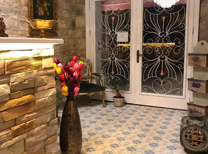 ラルダン ブティック ホテル Çeşme